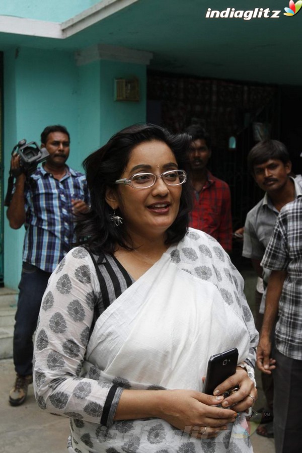 Actress Kanaka Meets the Press